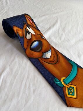 Scooby-Doo Licensed Novelty Tie in Navy with Brown Accent